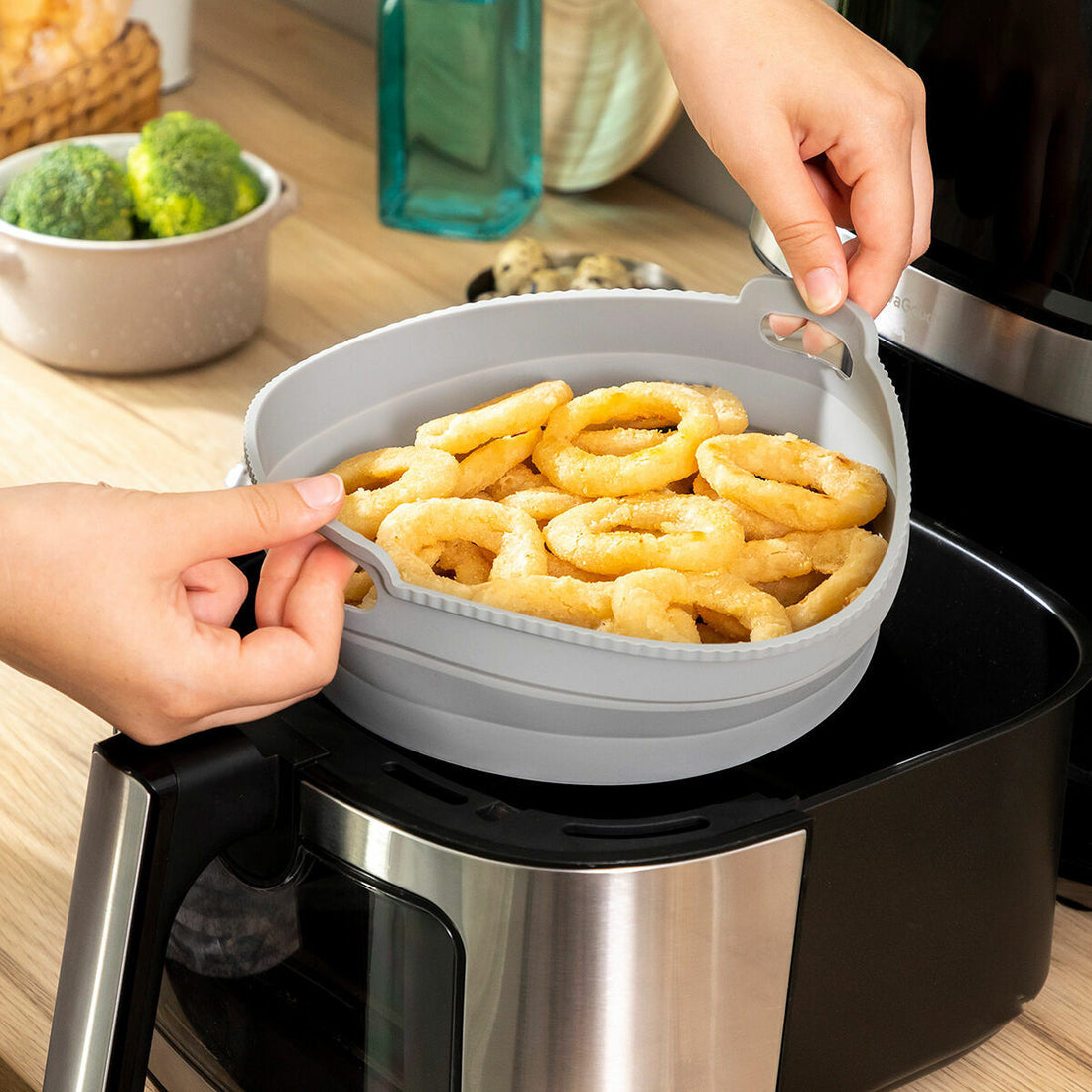 Set faltbare Silikonkörbe mit Griffen und Trennern für Heißluftfritteuse (3 Stk.) – Detailansicht 3