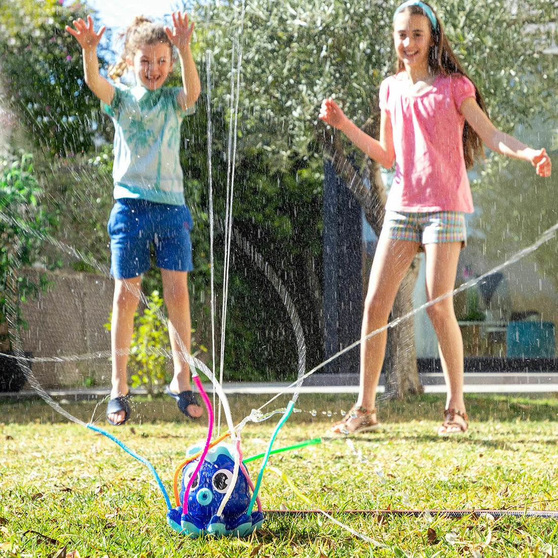 Pack Riesiger aufblasbarer Bumper-Bubble-Ball und Wassersprinkler-Spielzeug – Detailansicht 4