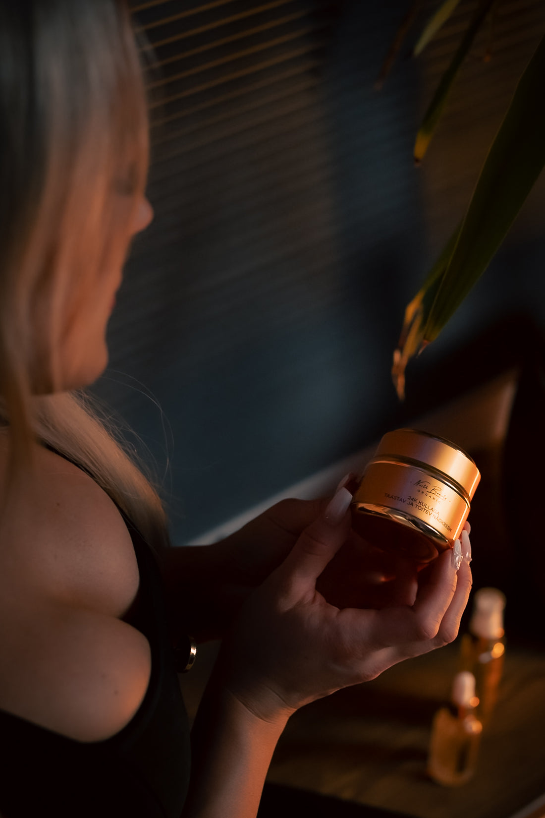 Regenerierende und pflegende Gesichtscreme mit 24K Gold, 50 ml – Detailansicht 1