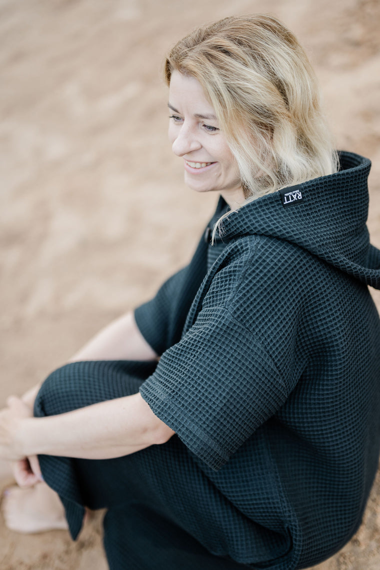 RÄTT Kurzarm-Surfponcho aus Baumwoll-Waffelpiqué