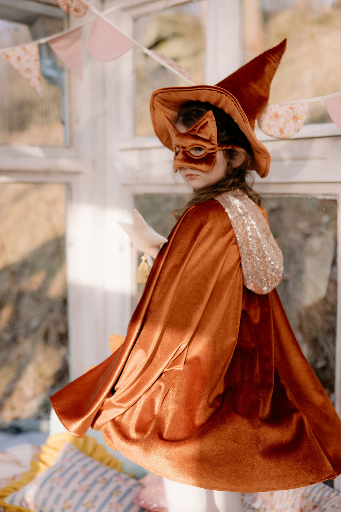 Kinder-Kostümumhang – Ginger Riding Hood, Orange – Detailansicht 1