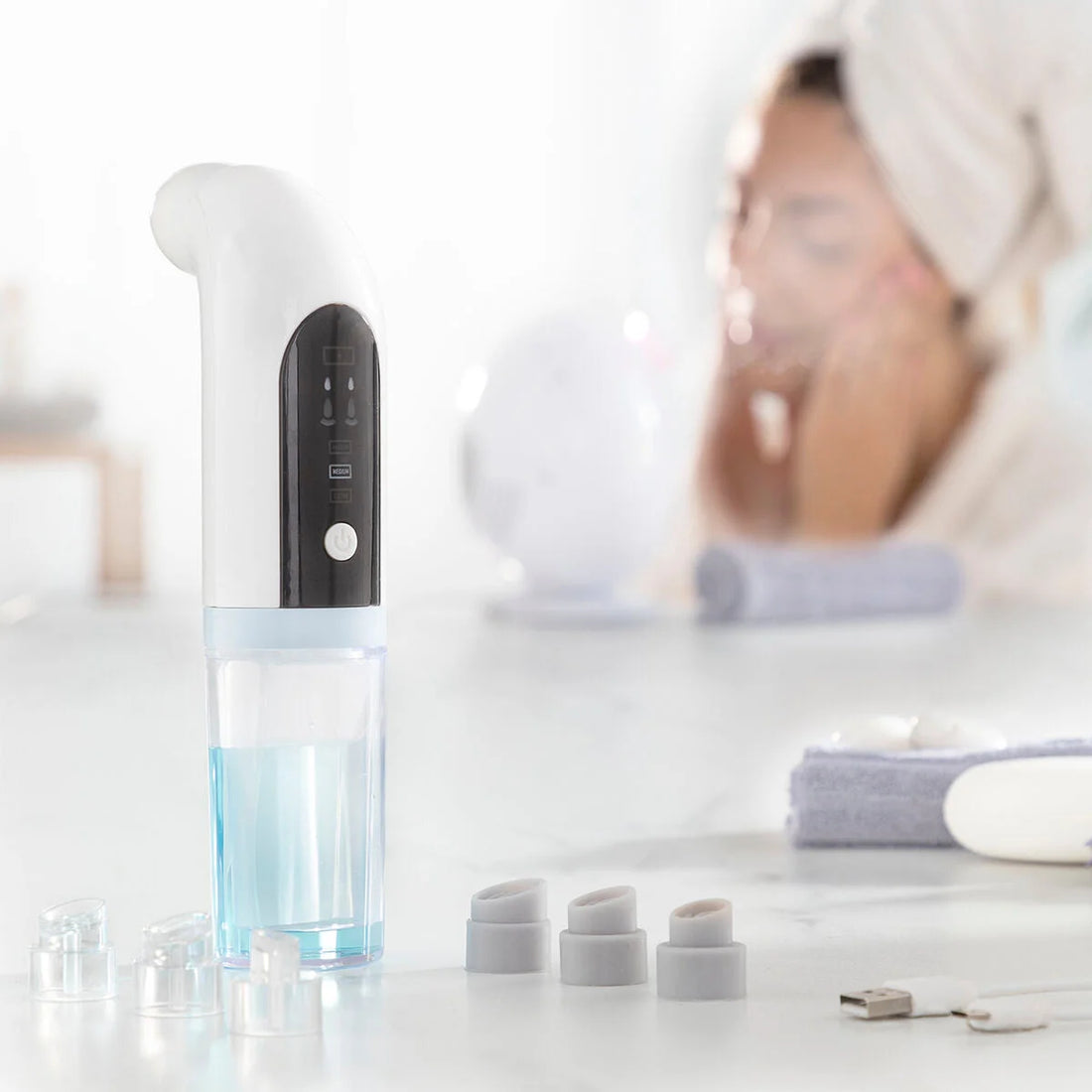 CBD Mitesser-Reinigungsset mit Gerät, 2-teilig – Detailansicht 1