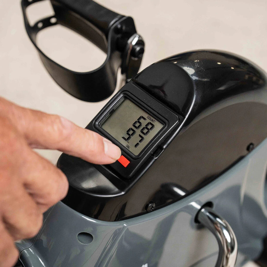 Velora 2100 Pedaltrainer für Arme und Beine – Detailansicht 1