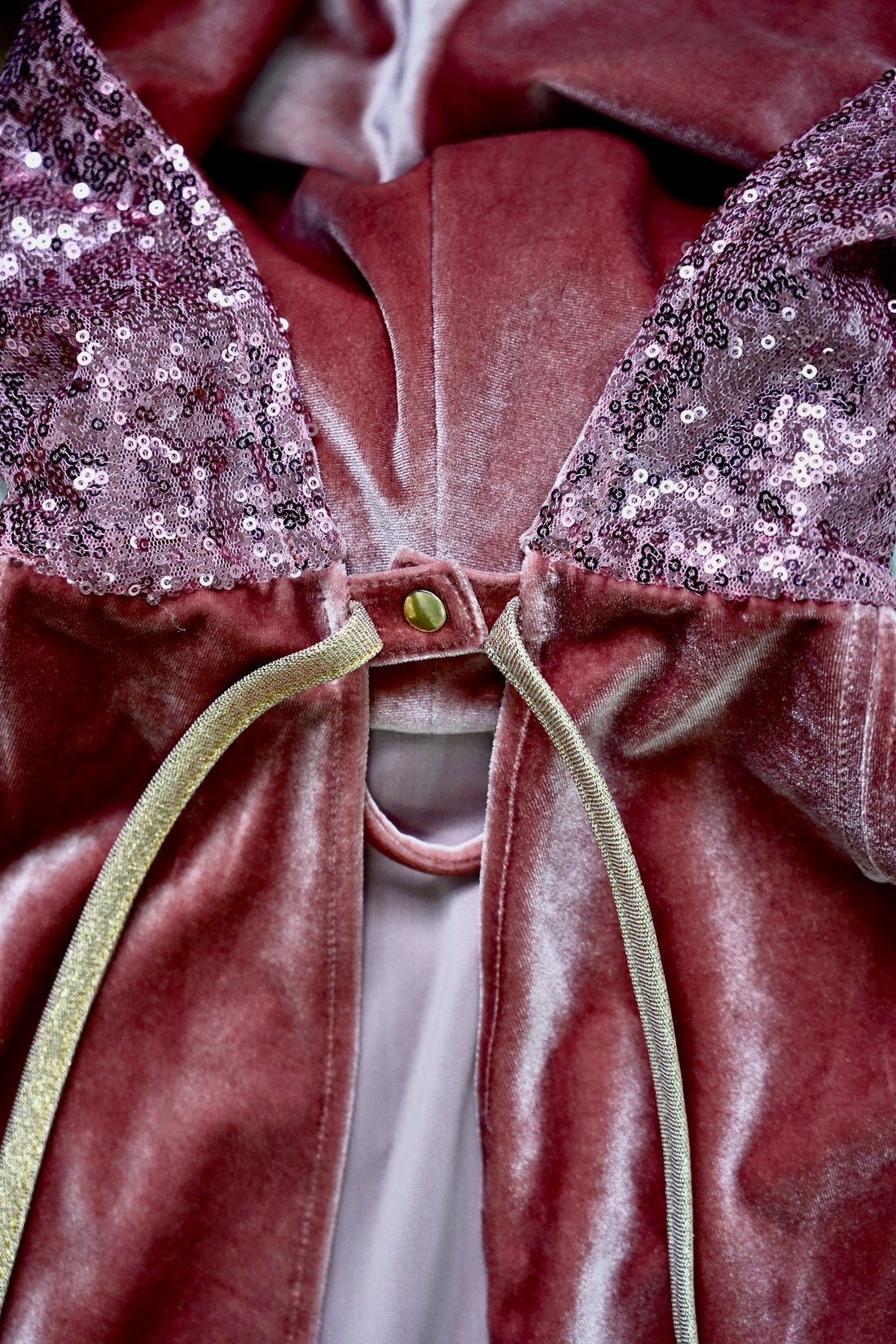Kinder-Kostümumhang – Pink Riding Hood, Rosa – Detailansicht 2