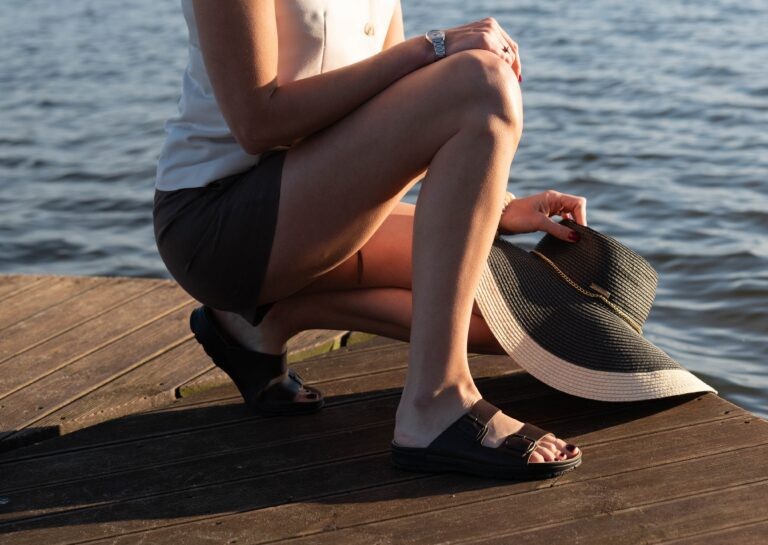Meeliku Leder Sandalen – Dunkelbraun – Detailansicht 1