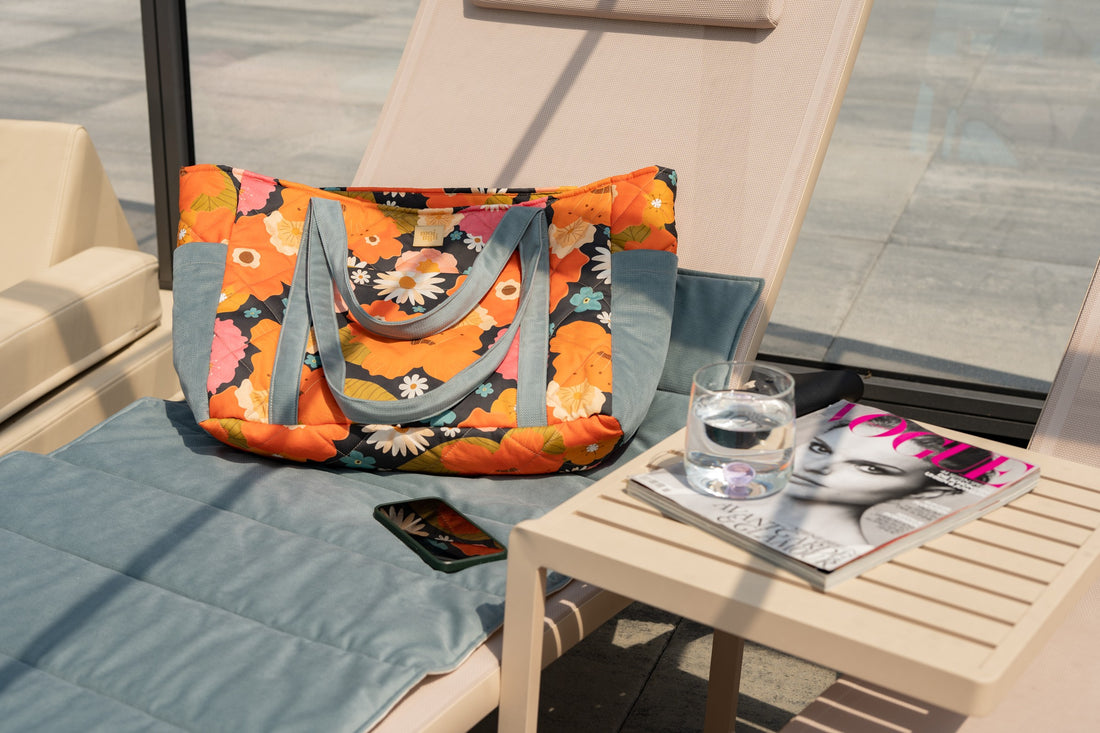 Mom- & Weekender-Tasche – Picnic With Flowers – Detailansicht 5