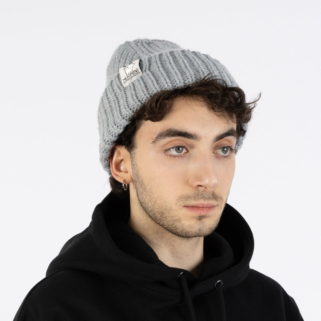 Grobstrick – Beanie Moominpappa – Grau – Detailansicht 2