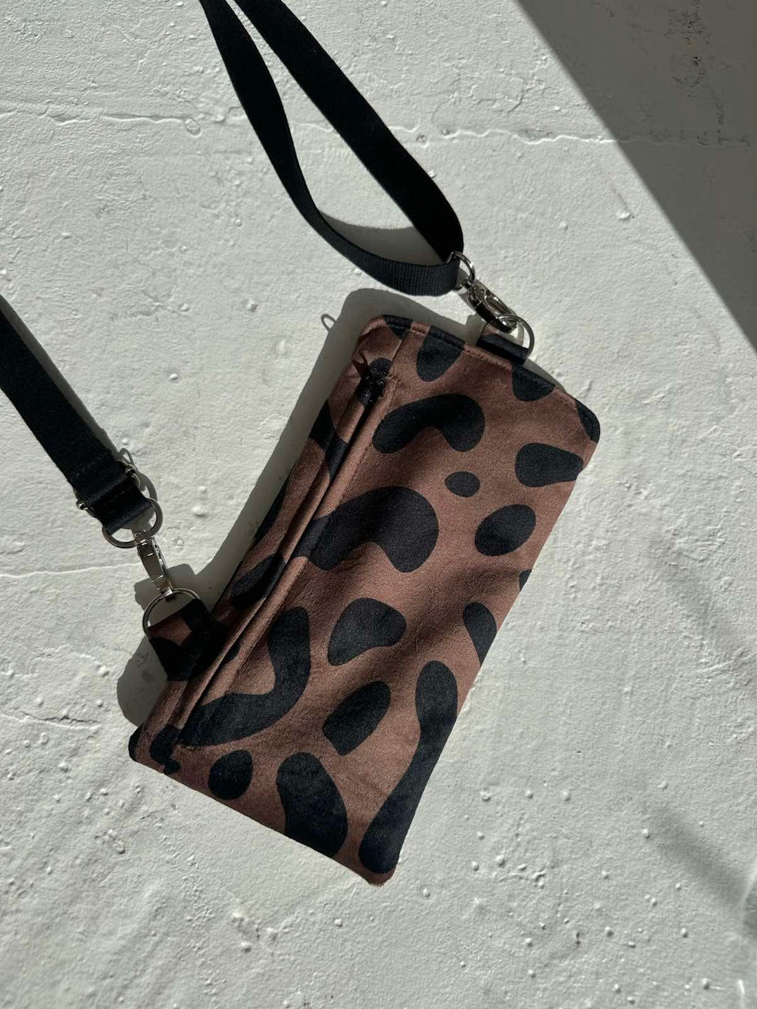 Handytasche – Classic Leopard – Detailansicht 2