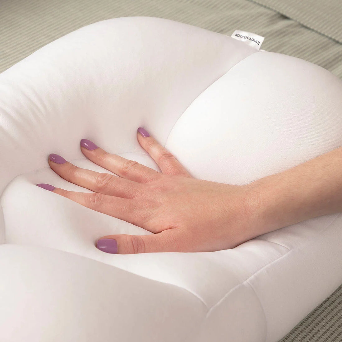 Wrileep 3D-Konturkissen Weiß – Detailansicht 5