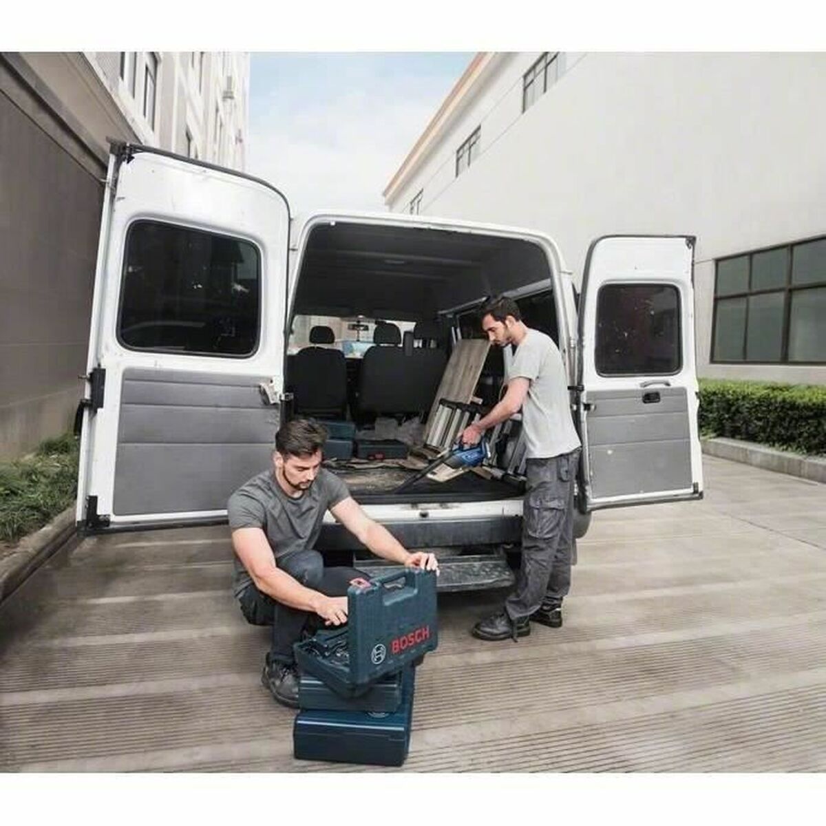 V9H774527798C8D8B4B8CC15349B9D8760FR3435116P2