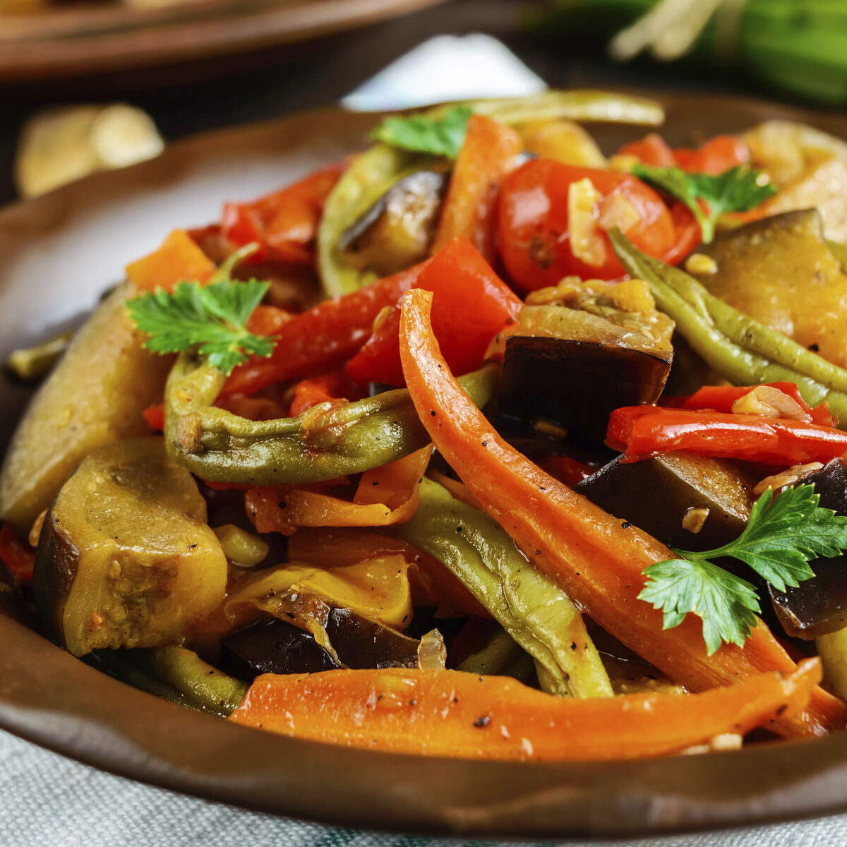 V8HD5F67120466044377D4D81FC549E53B8R5366431P7