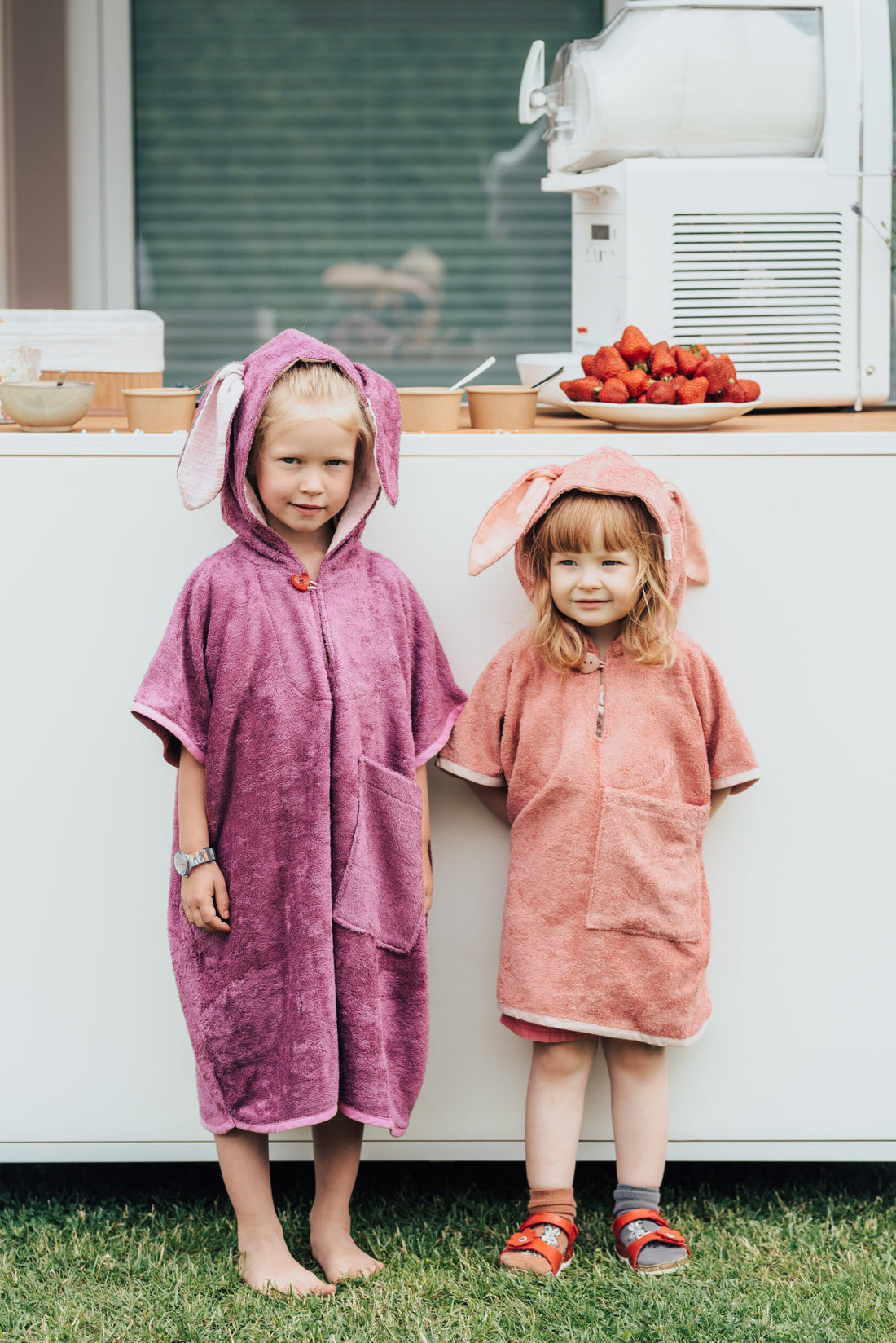Kurzarm-Poncho RABBIT für Kinder, Größe 122-150 – Detailansicht 3