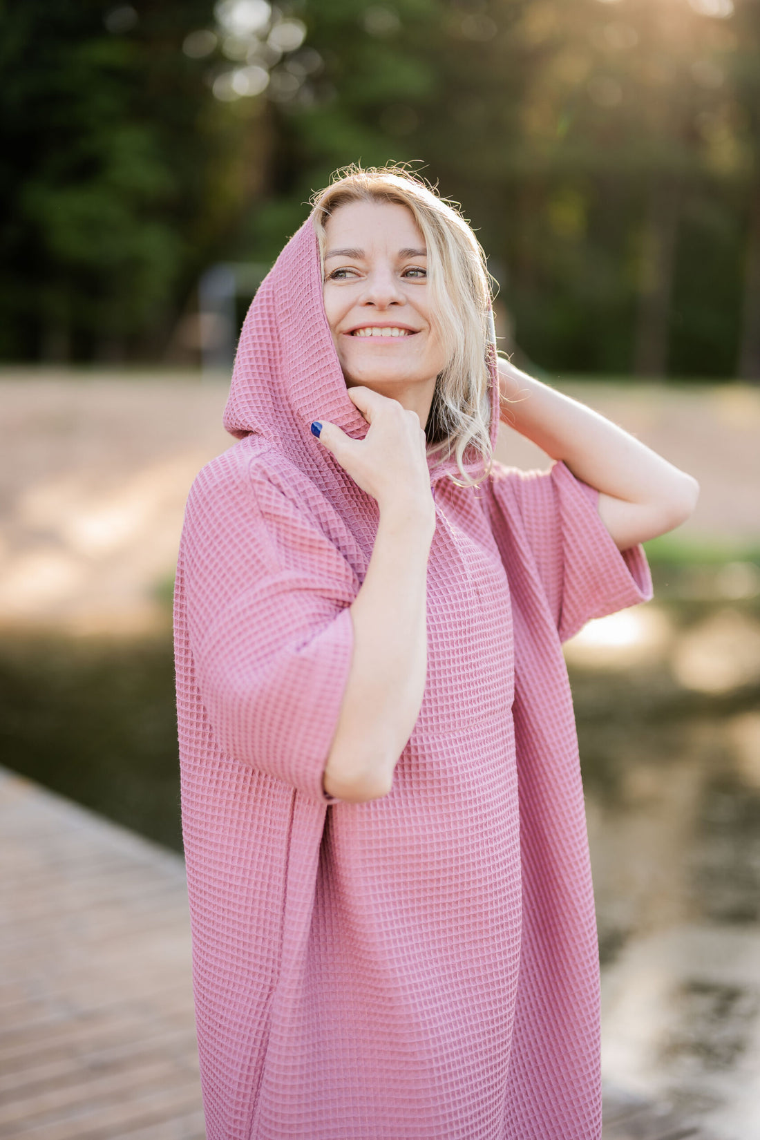 RÄTT Kurzarm-Surfponcho aus Baumwoll-Waffelpiqué – Detailansicht 1