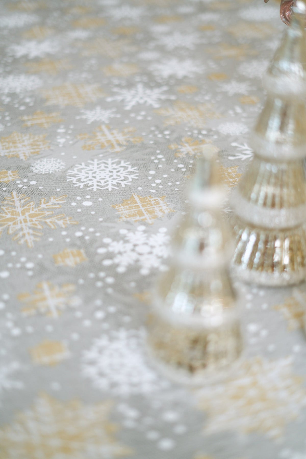 Rechteckige Tischdecke mit Wintermotiv Schneeflocken – Produktansicht 5