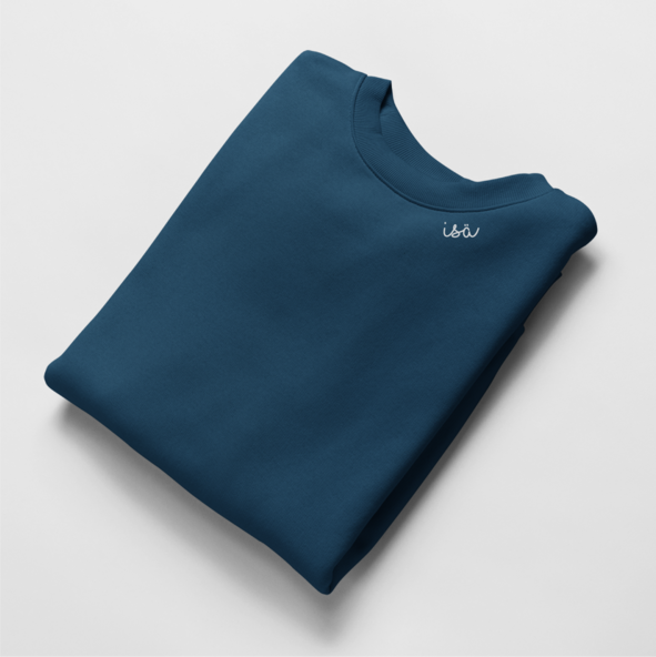 Bio-Baumwoll-Sweatshirt mit besticktem Kragen "Isä" (FIN) – Produktansicht 3