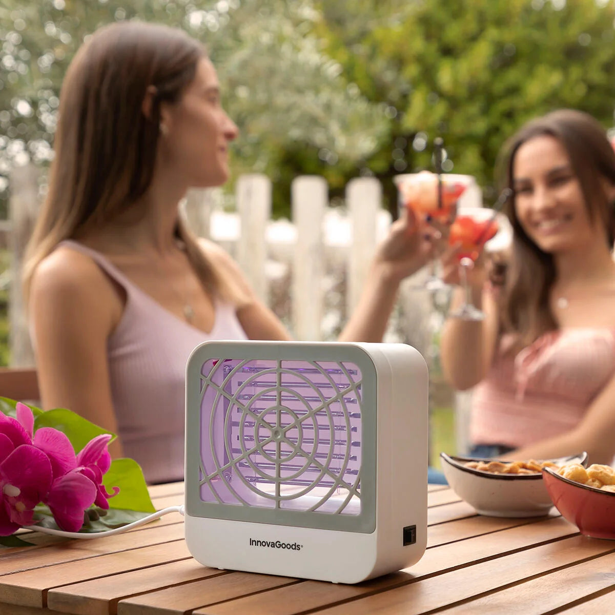 Anti-Mücken-Lampe KL Box mit Wandhalterung – Produktansicht 2