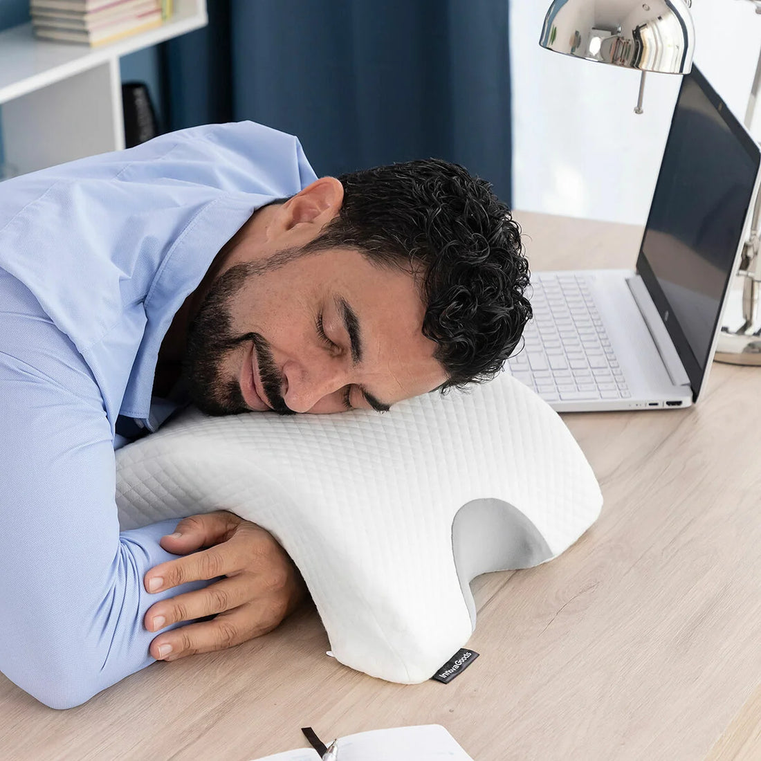 Cozzy Nackenkissen für Paare mit Memory-Schaum – Detailansicht 2