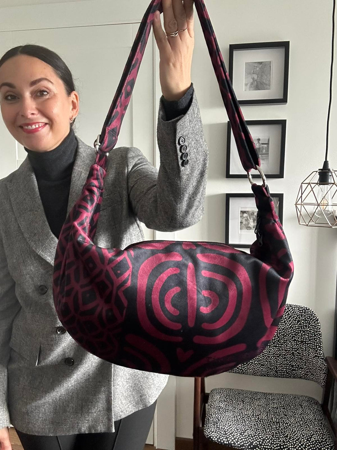 Hobo-Handtasche – Burgundy Muster – Detailansicht 1