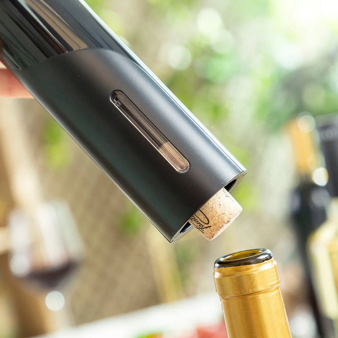 Elektrischer Korkenzieher mit Zubehör für Wein Corking – Detailansicht 2