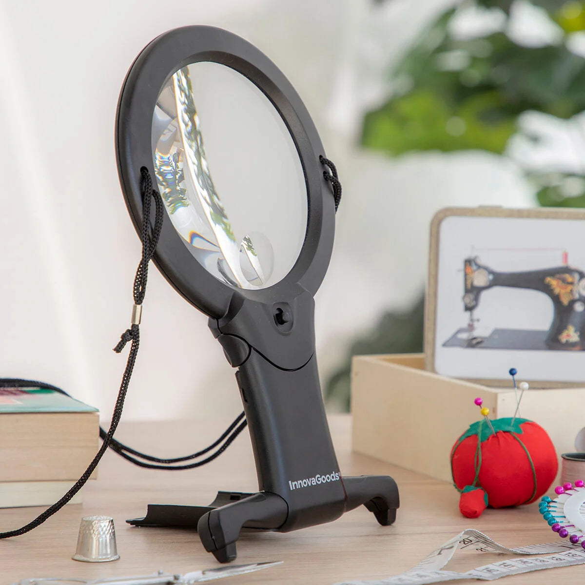 Zooled Freihand-Lupe mit LED-Licht – Produktansicht 2