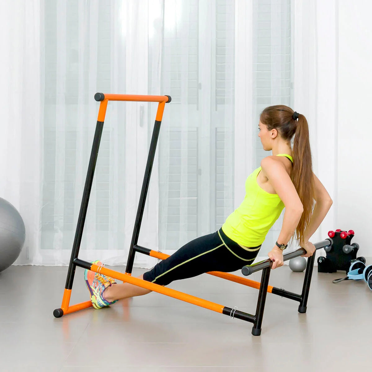 Klimmzug- und Fitnessstation bis 110 kg – Produktansicht 2