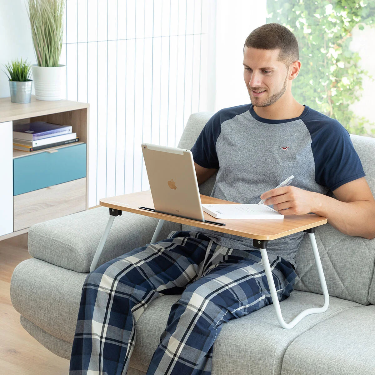 Klapptisch Muvisk für Bett und Sofa – Produktansicht 2