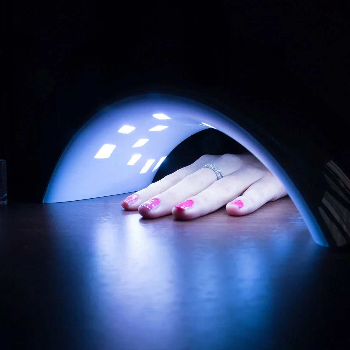 LED-UV-Nagellampe 24 W mit Sensor – Produktansicht 2