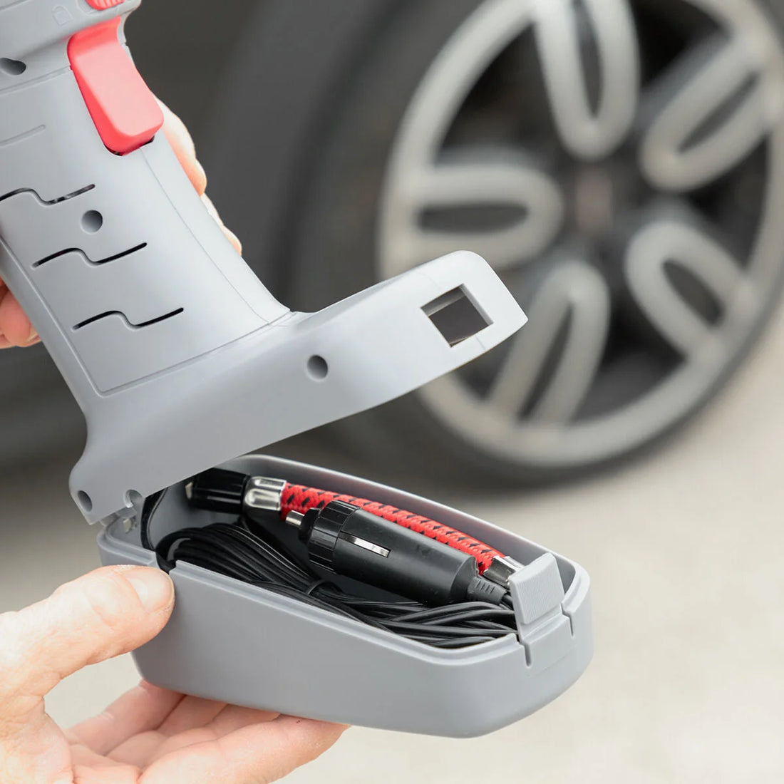 Airpro+ tragbarer Luftkompressor mit LED – Detailansicht 2