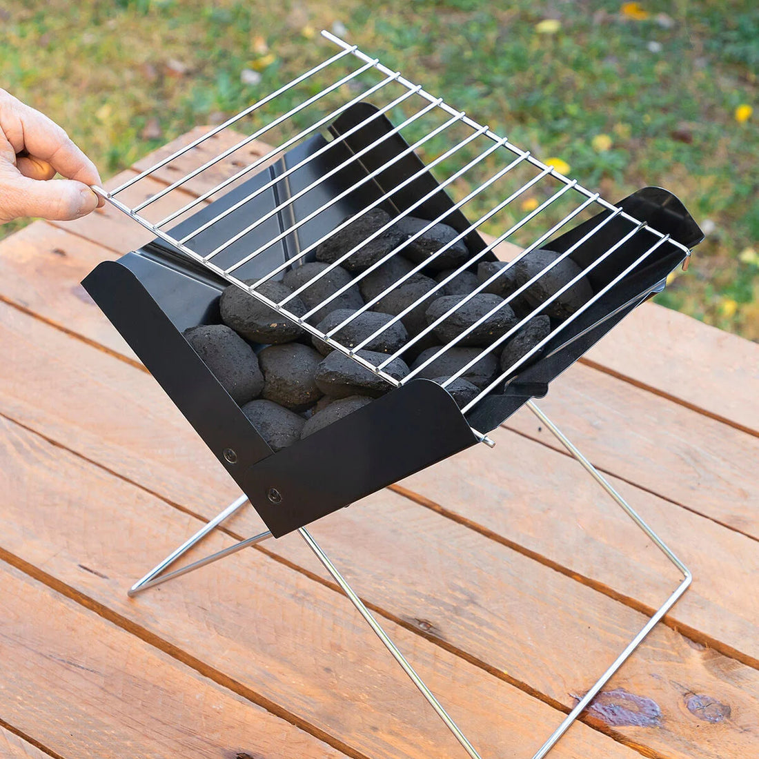 Foldecue klappbarer Mini-Holzkohlegrill – Detailansicht 3