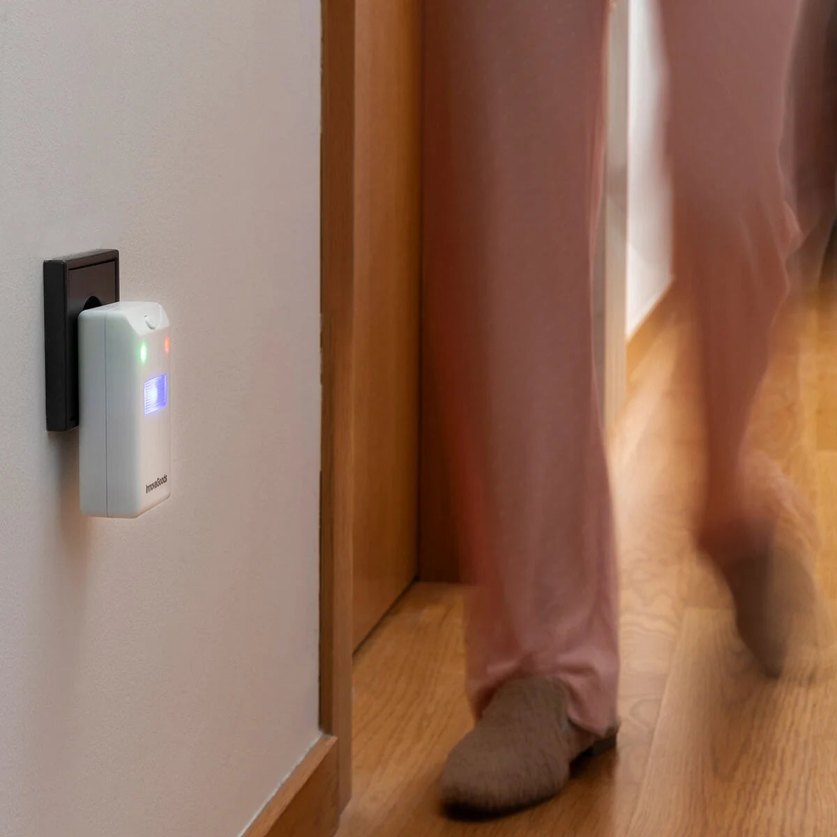Ultraschall-Schädlingsvertreiber mit LED Licht Killekt Duo  2 Stück – Produktansicht 4