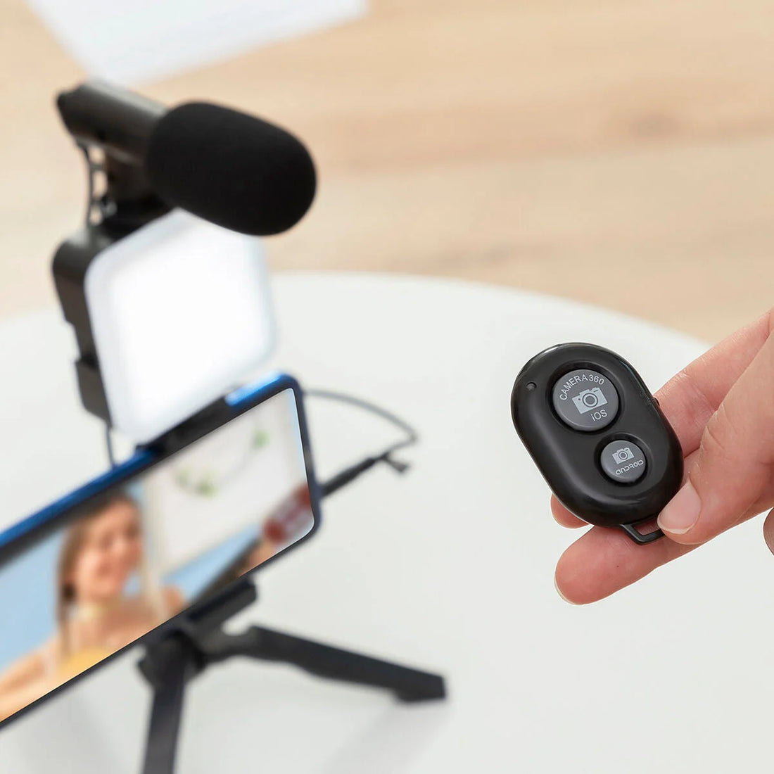 Plodni Vlogging-Kit mit Licht & Mikrofon, 6-teilig – Detailansicht 4