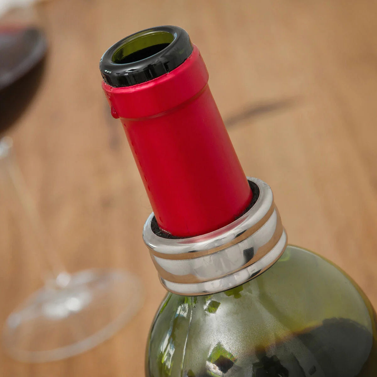 5-teiliges Weinzubehör-Set in Flaschenoptik – Produktansicht 5