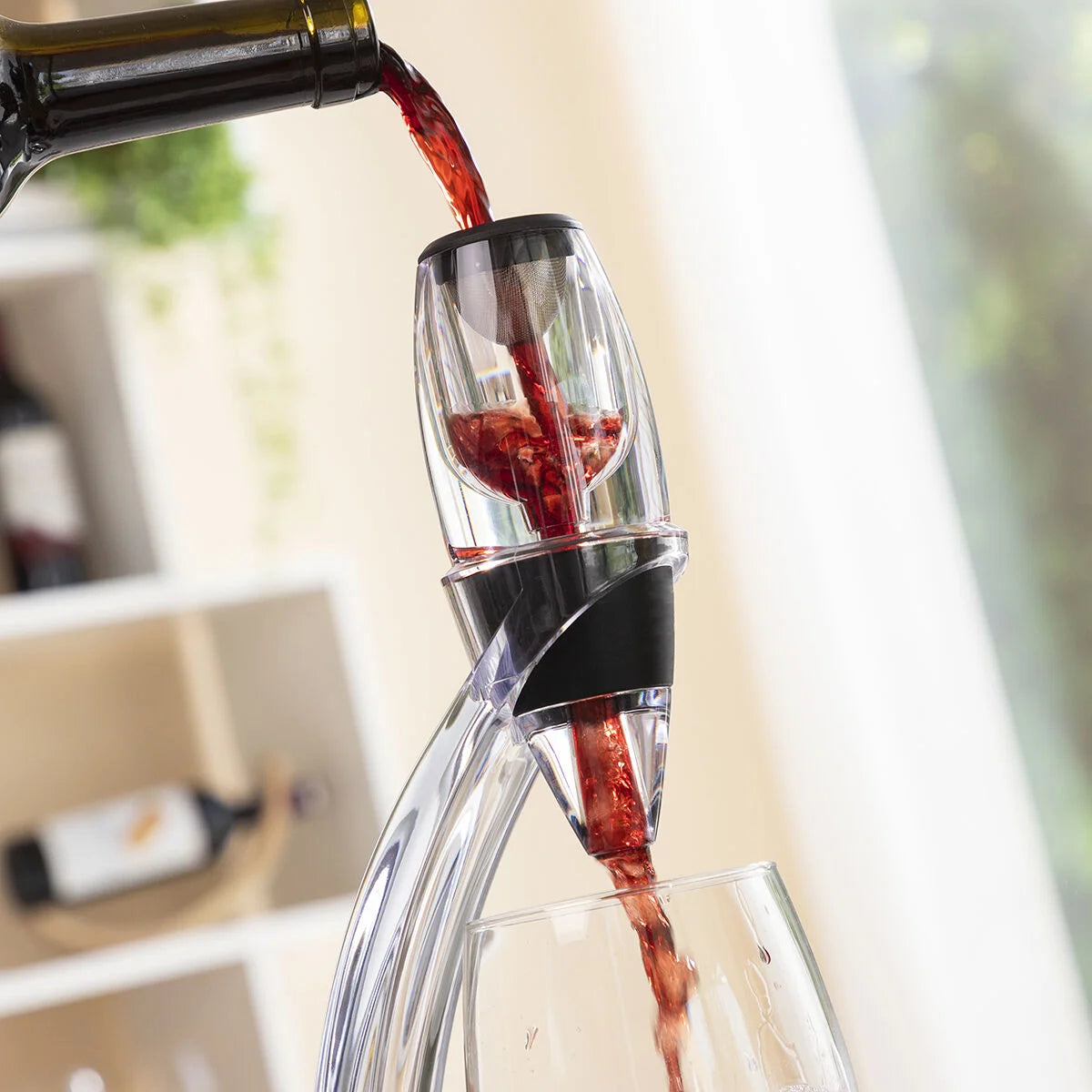 Professioneller Weinbelüfter mit Turmständer und Anti-Tropf-Sockel Winair – Produktansicht 3