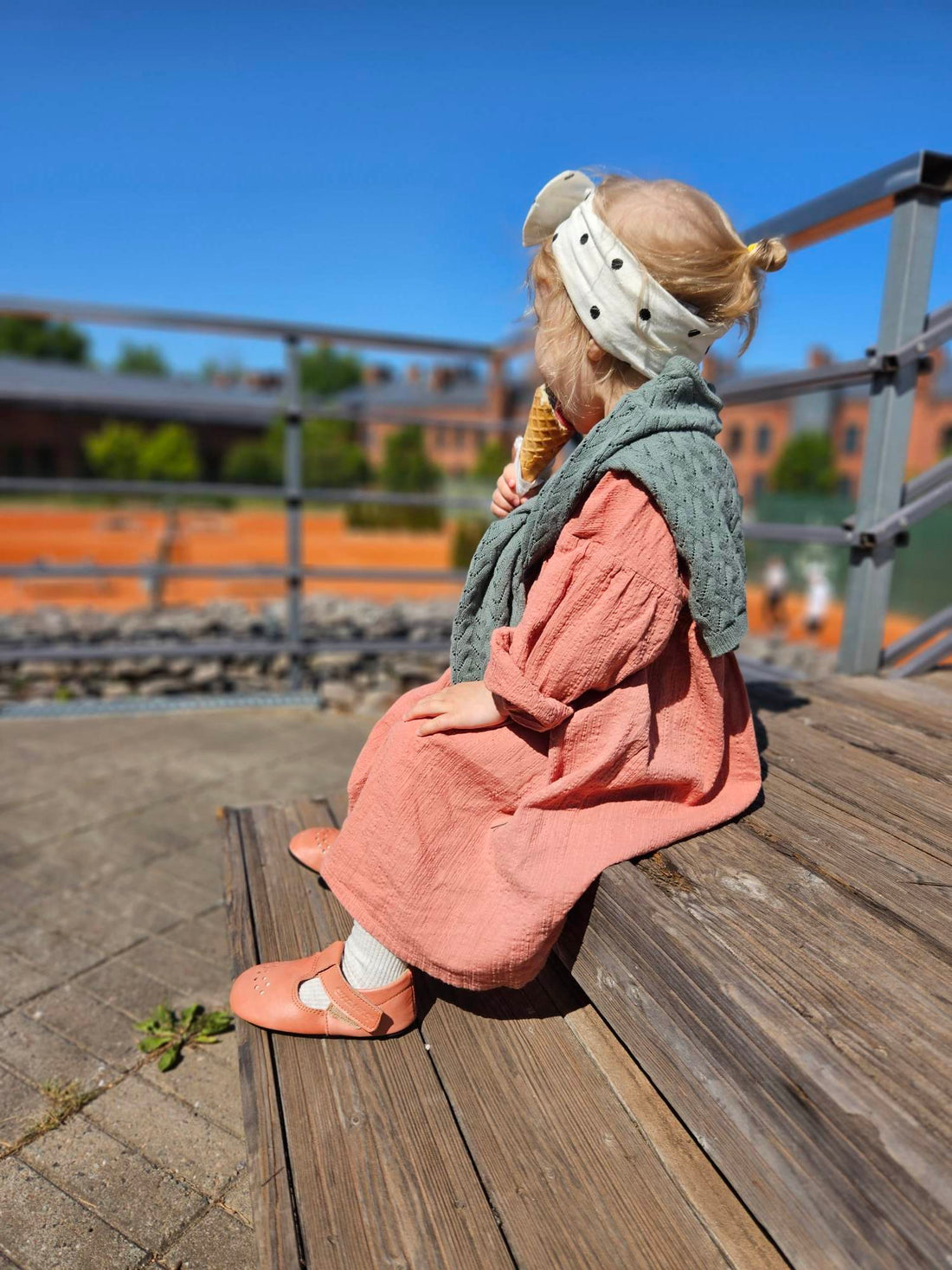 Mutsu Kinderhausschuhe – Koralle – Detailansicht 2