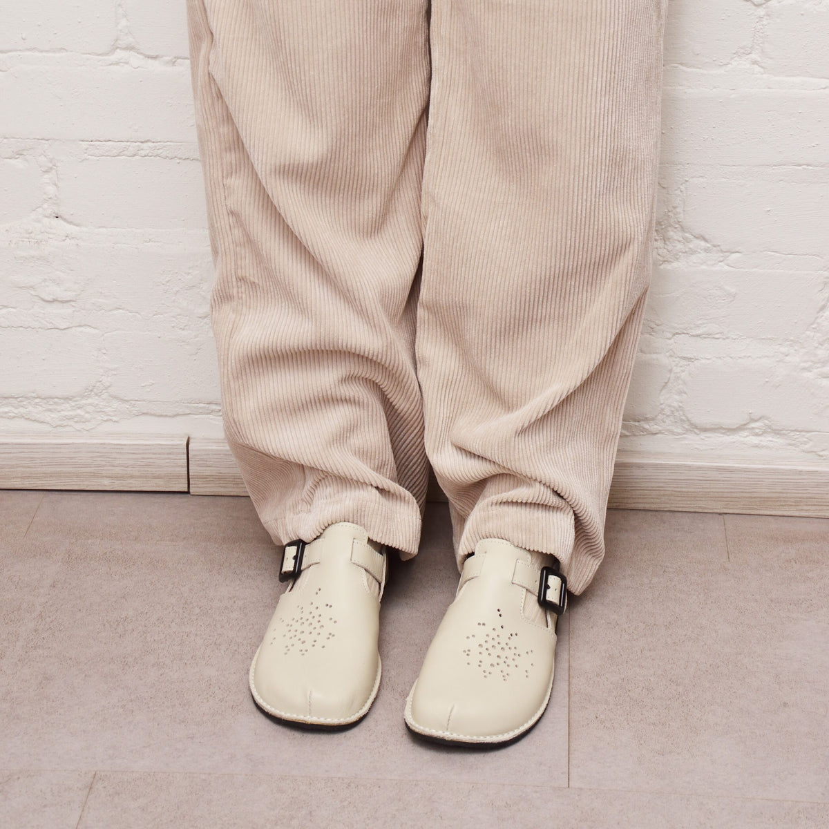 Kuuda Schuhe – Weiß – Produktansicht 4