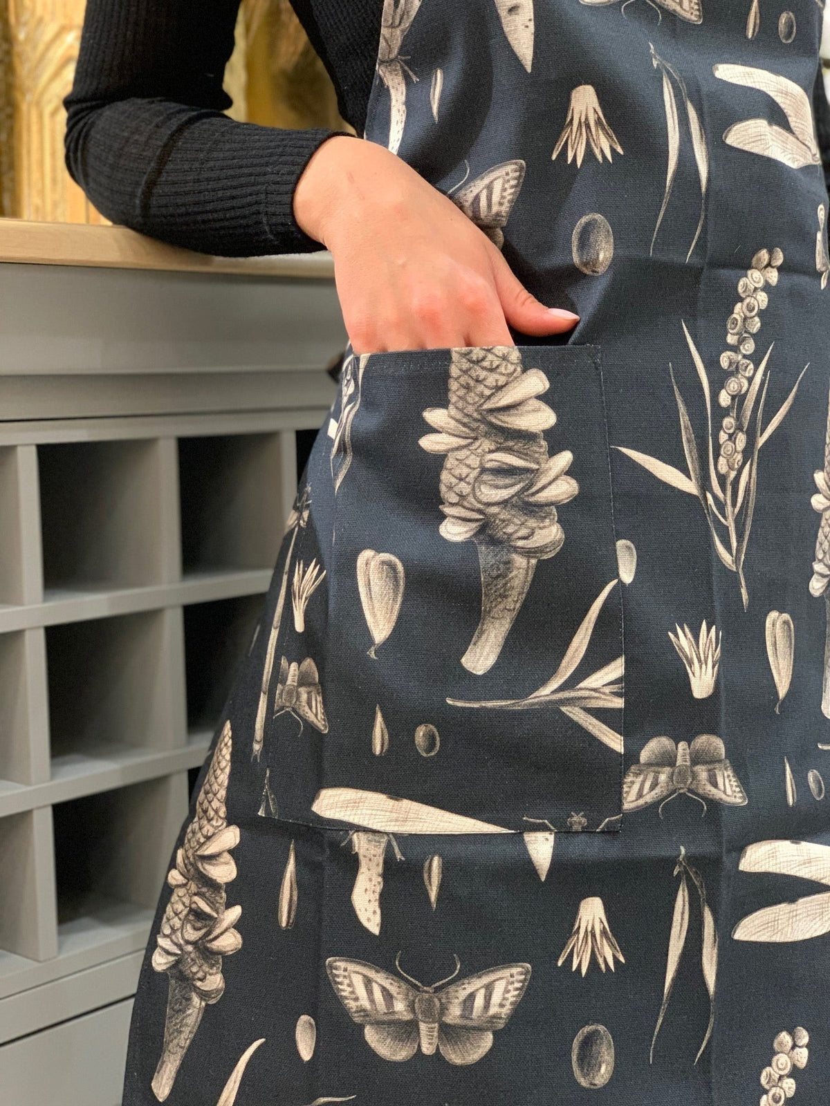 Damenschürze – Seeds Carbon – Produktansicht 4