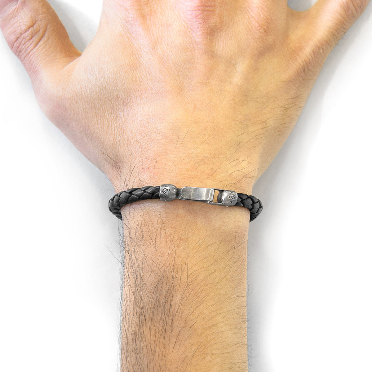 Skye Silberarmband aus geflochtenem Leder – Tiefschwarz – Produktansicht 2