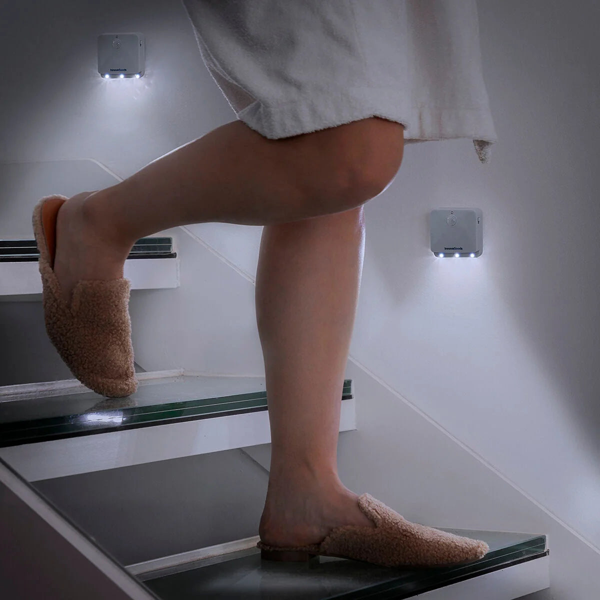 Lumtoo LED-Lampen mit Bewegungssensor an einer Treppe