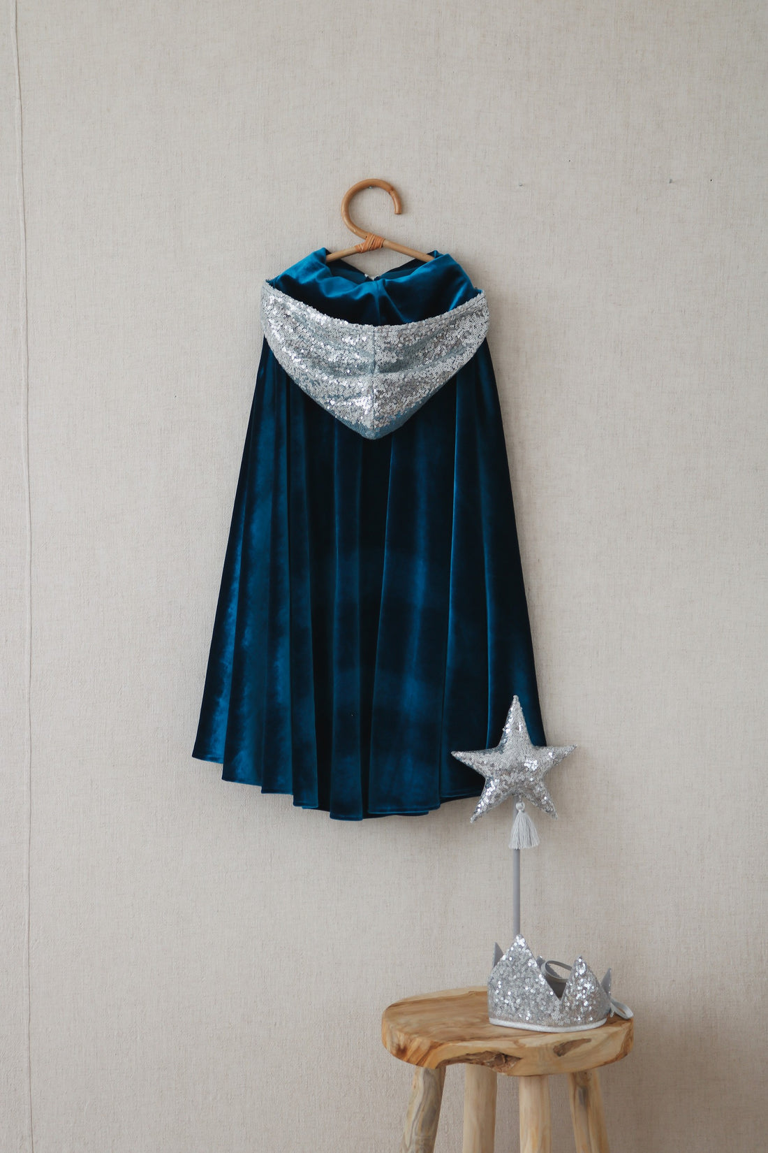 Kinder-Kostümumhang – Snow Queen, Blau – Detailansicht 3