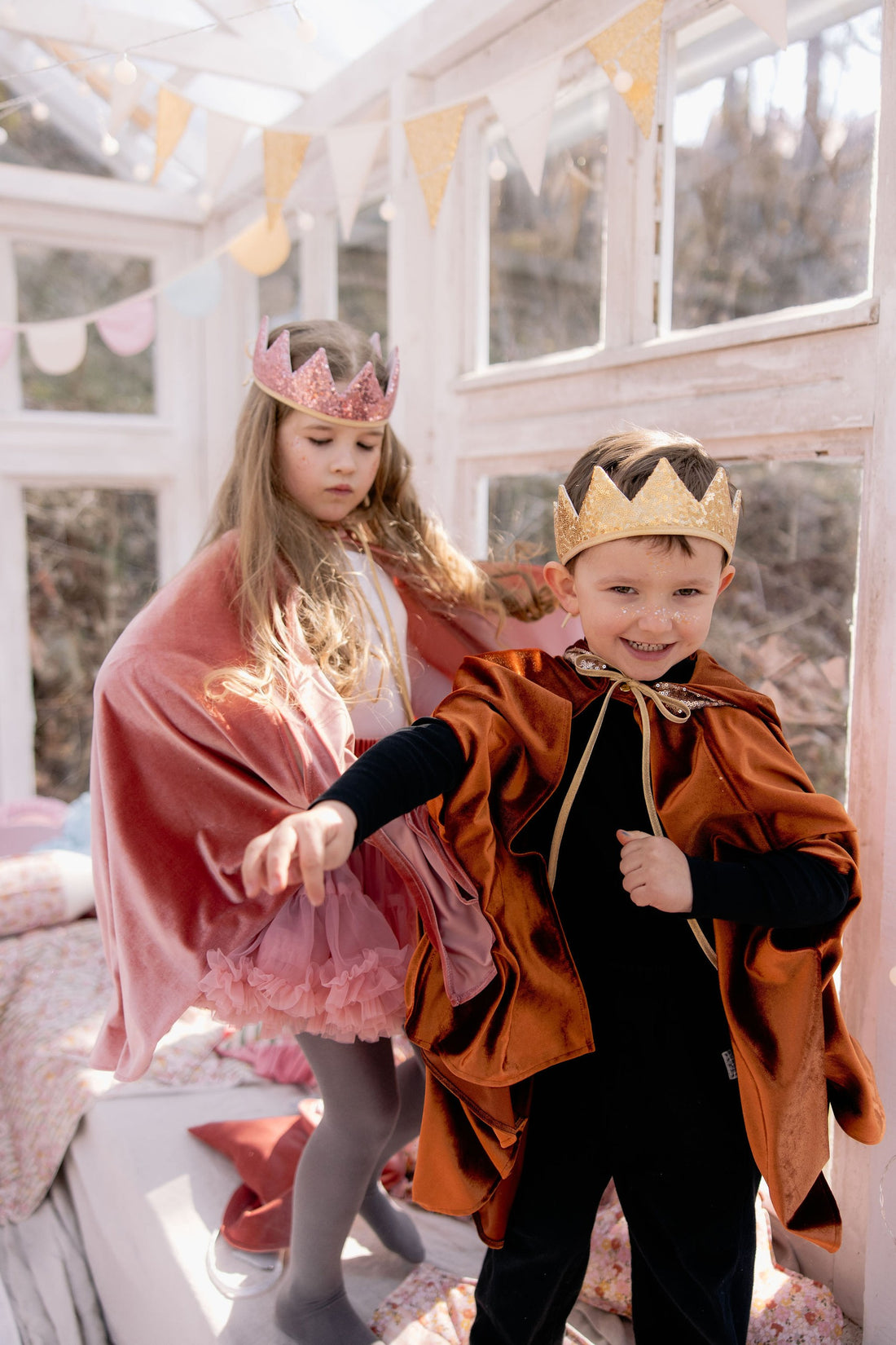 Kinder-Kostümumhang – Pink Riding Hood, Rosa – Detailansicht 1