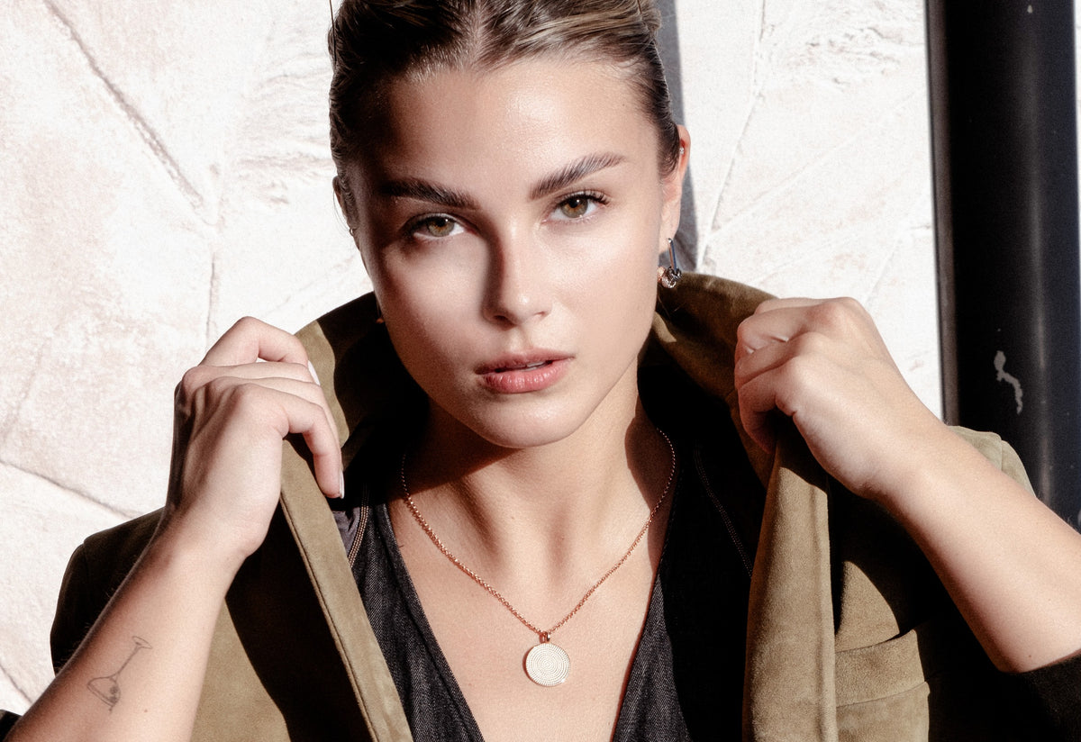 Metropolitan Hoops Rolling Charm Ohrringe – Produktansicht 3