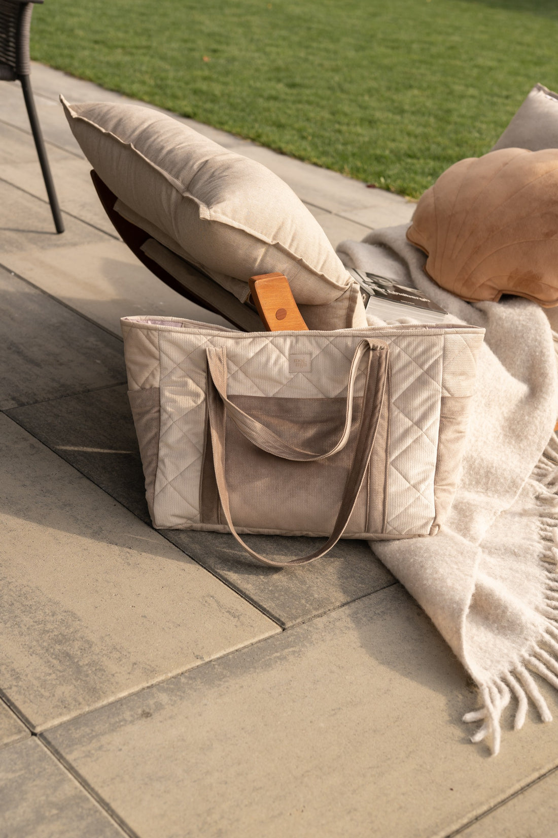 Mom- & Weekender-Tasche – Beige – Detailansicht 1