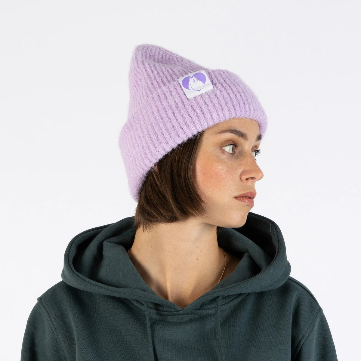 Grobstrick – Beanie Moomintroll Fluffy – Flieder – Produktansicht 2
