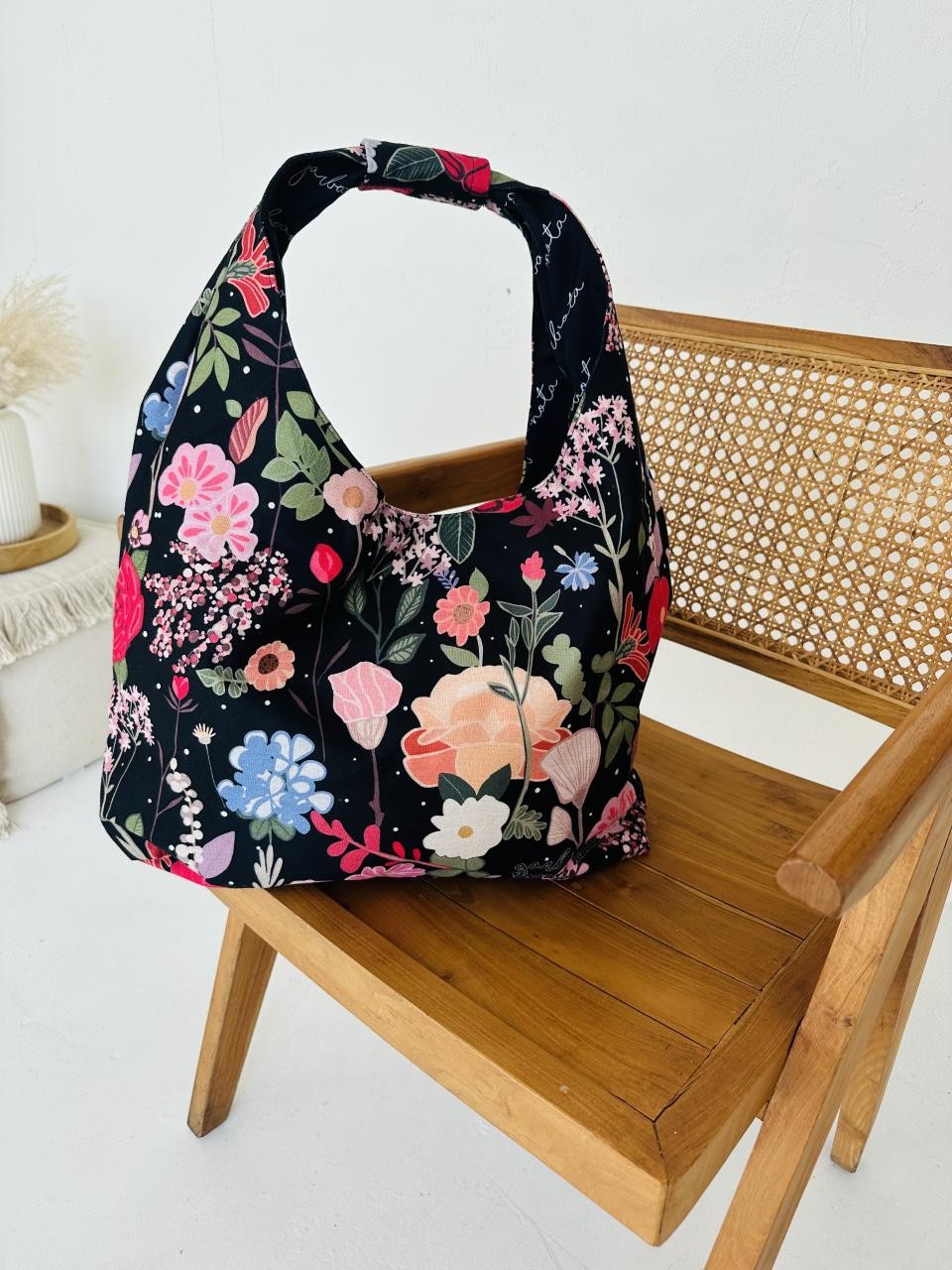 Moon Handtasche – Curly Summer Night – Detailansicht 3