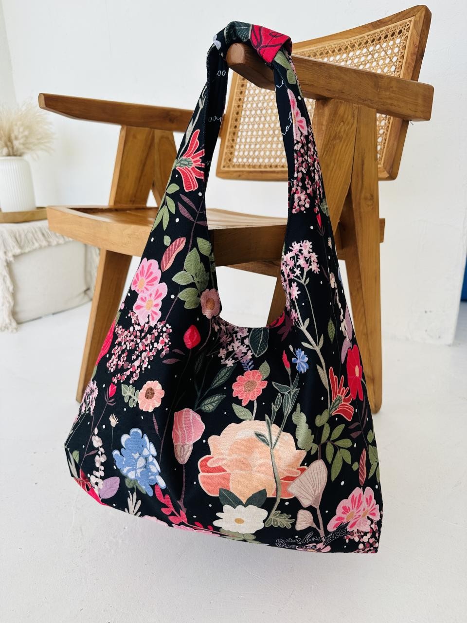 Moon Handtasche – Curly Summer Night – Detailansicht 4