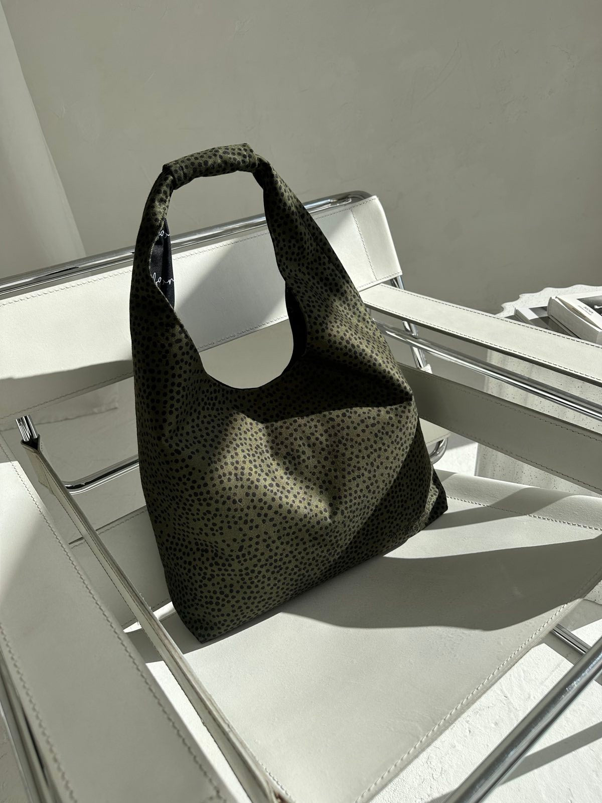 Moon Handtasche Heart – Khaki Punkte – Produktansicht 3