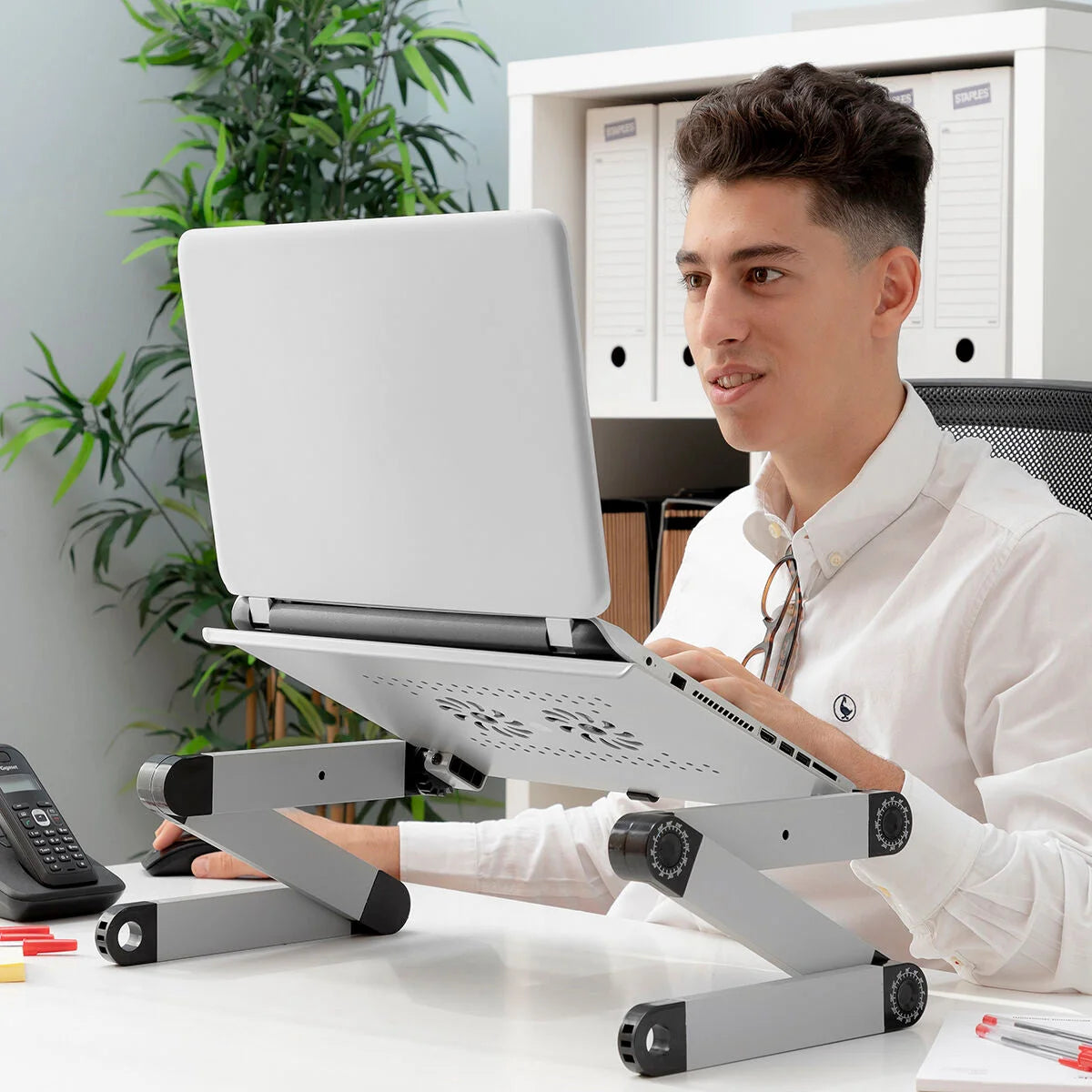 Einstellbarer Laptop-Tisch mit mehreren Positionen Omnible – Produktansicht 4