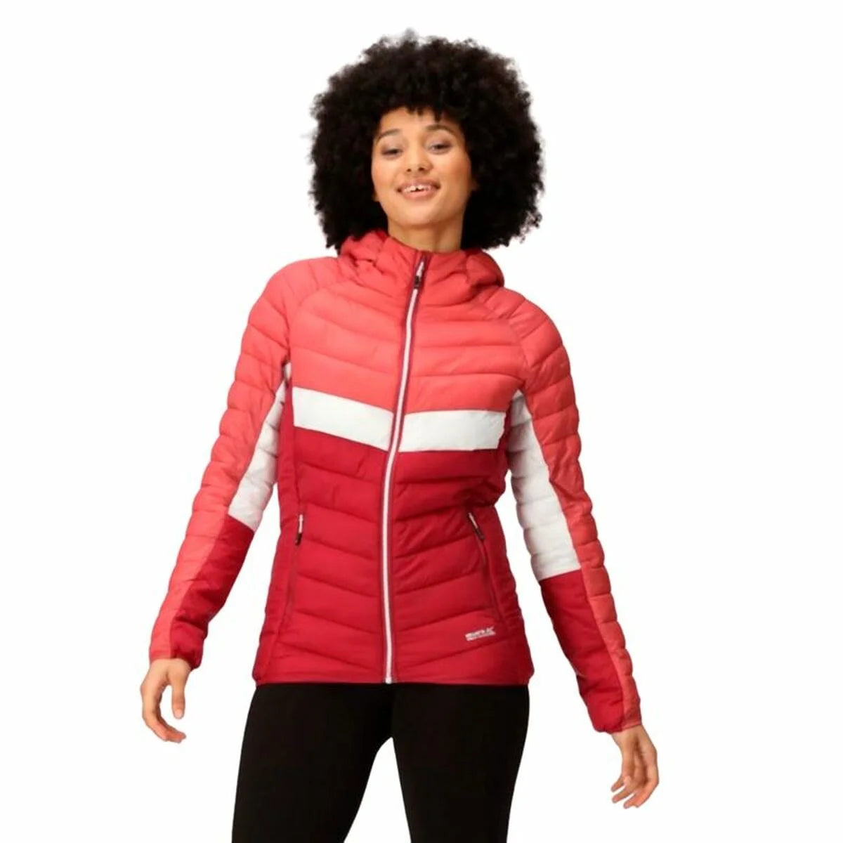 Regatta Harrock II Damenjacke in Rumba-Rosa am Model von vorn