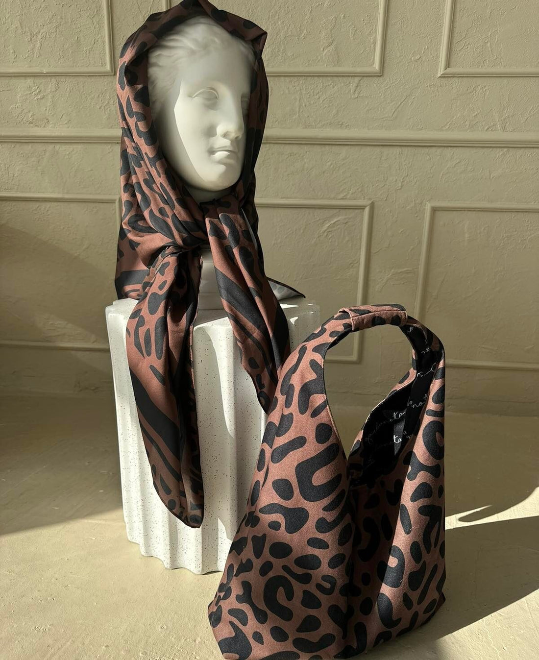 Schal – Classic Leopard – Detailansicht 1