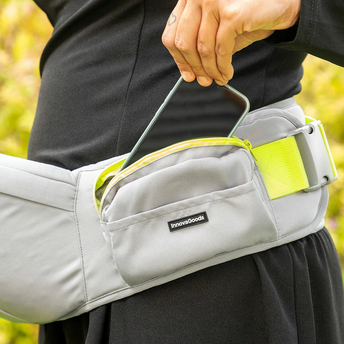 Seccaby Babytrage mit 2 Taschen – Detailansicht 1